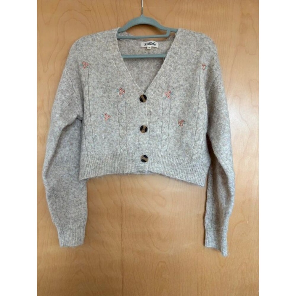 Vintage inspired floral cardigan